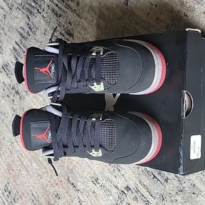 Air Jordan 4 Retro 'Bred'